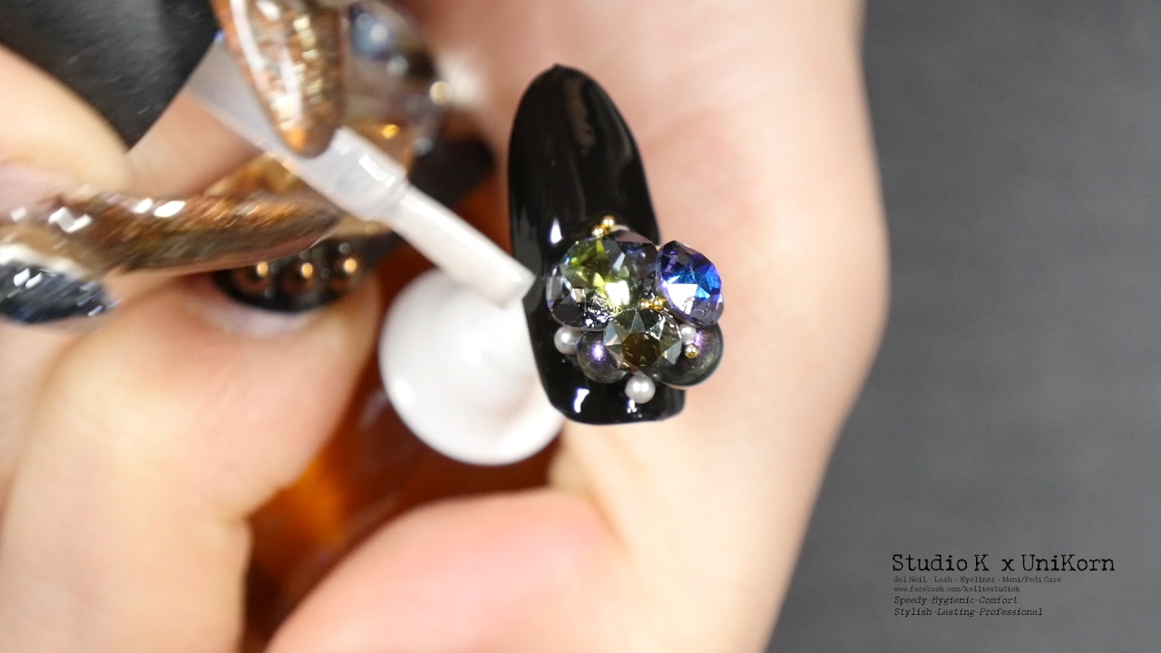 UniKorn 獨角獸專業美甲教學 凱莉的基礎排鑽 Swarovski Nail Design Step by Step Tutorial