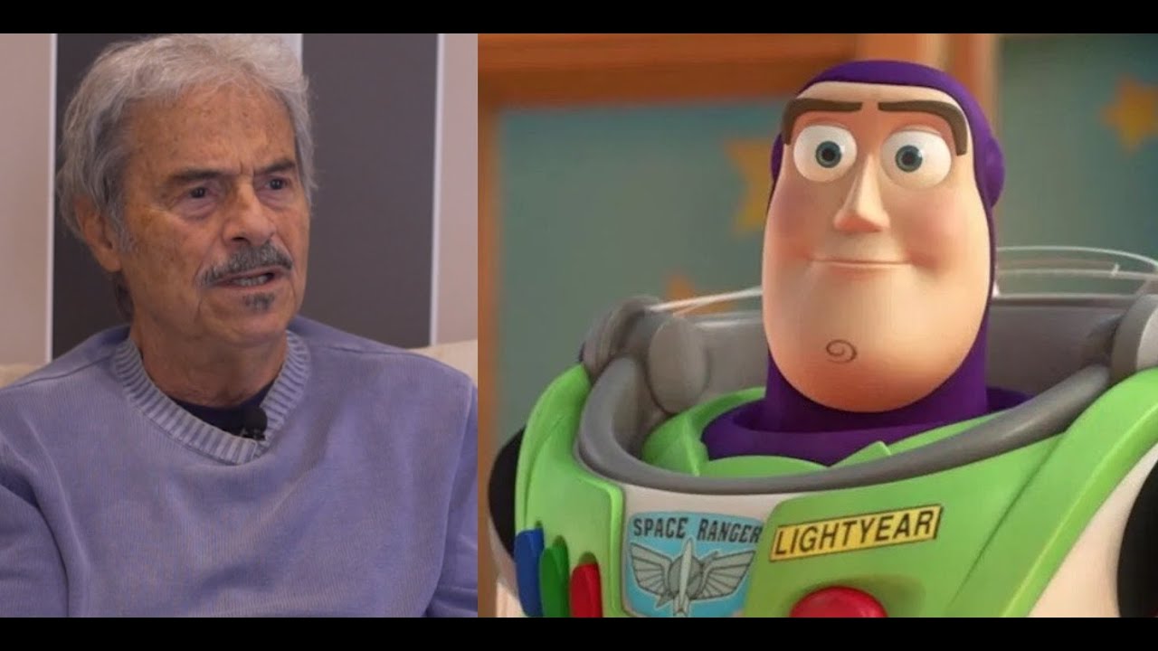 Toy Story: Massimo Dapporto rifà la mitica frase di Buzz e Woody e svela un aneddoto sul doppiaggio