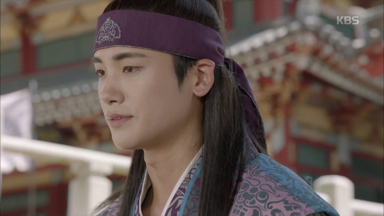 화랑 - 고아라, 박형식 푸대접 하던 과거 떠올라 자괴감이 들고…. 20170117