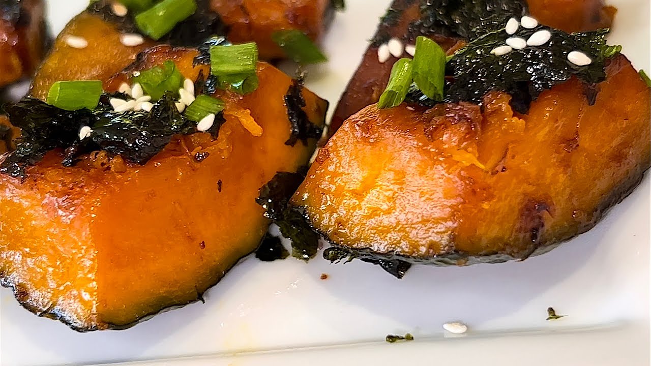 Простой и вкусный способ съесть тыкву. Посыпанную морскими водорослями для дополнительного вкуса!