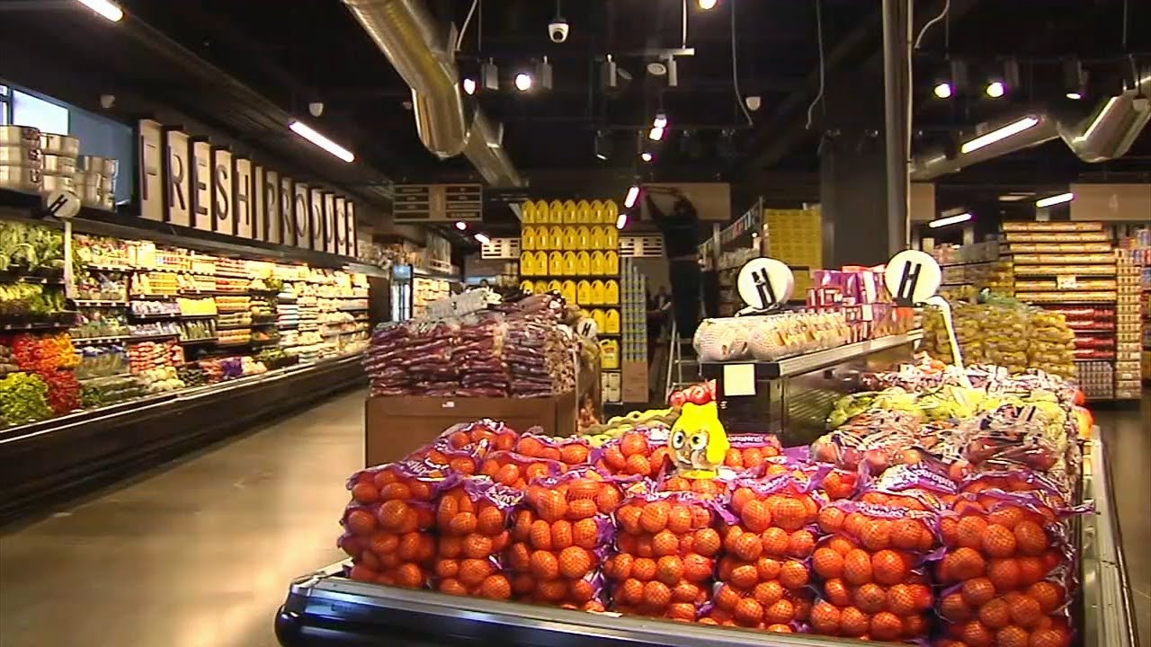 New grocery store opens in Reading after several setbacks and delays