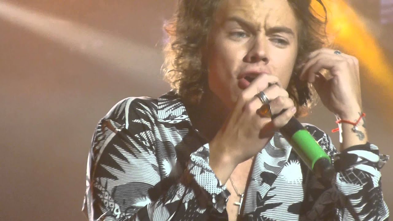 One Direction - What Makes You Beautiful (Wembley 8th June 2014)