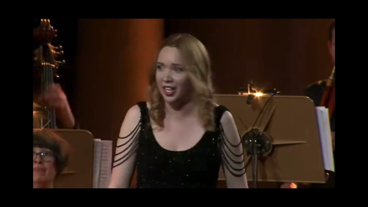 Vasilisa Berzhanskaya. Vivaldi “Agitata da due venti”.