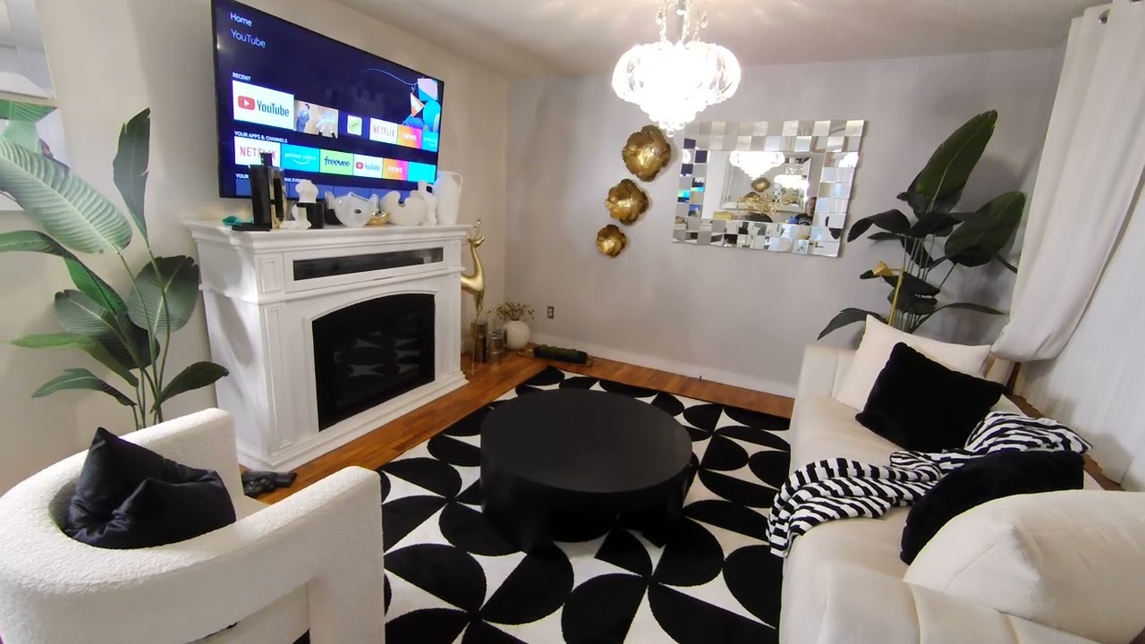 NEW COFFE TABLE + END TABLE AND AREA RUG * BLACK AND WHITE DECOR IDEAS * THROWBACK