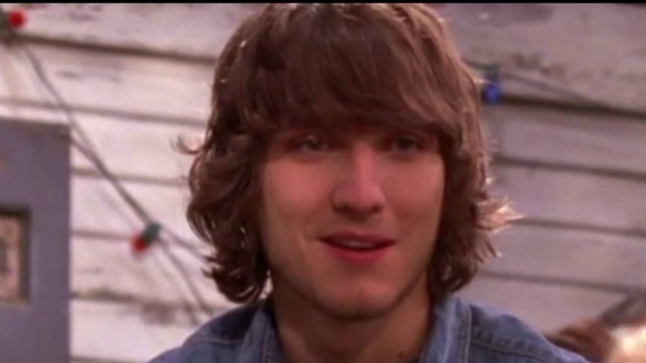 Greek SS03E18 Camp Buy Me Love