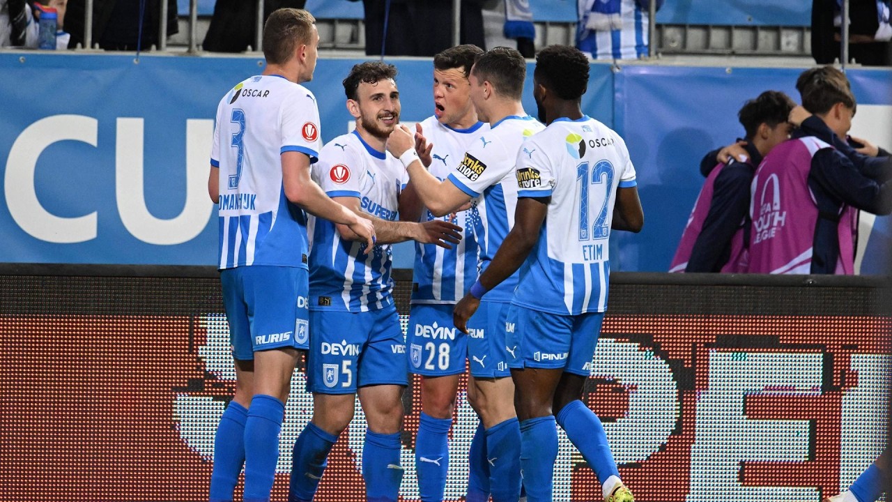 REZUMAT | Univ. Craiova - CFR Cluj 2-0. Oltenii c&acirc;știgă clar și revin pe primul loc
