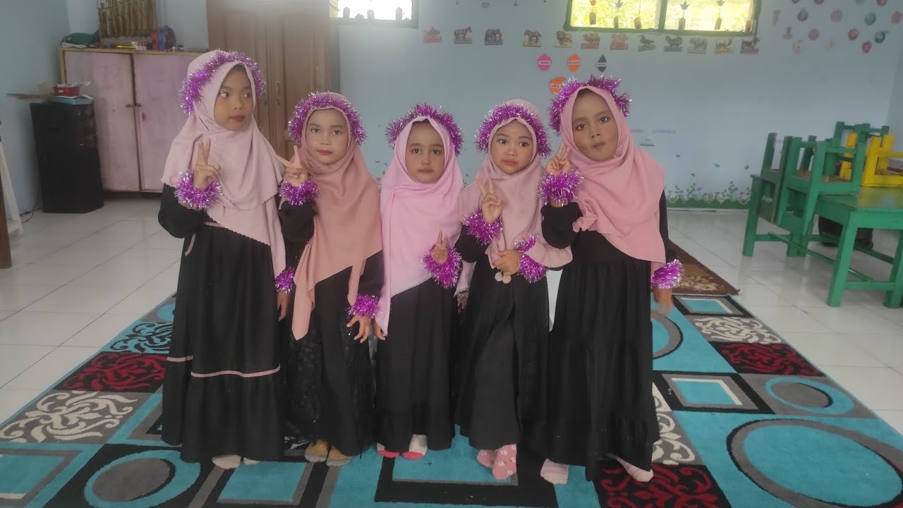 RA Uswatun Hasanah dalam Rangka mengikuti Lomba Menari Tarian Islami 