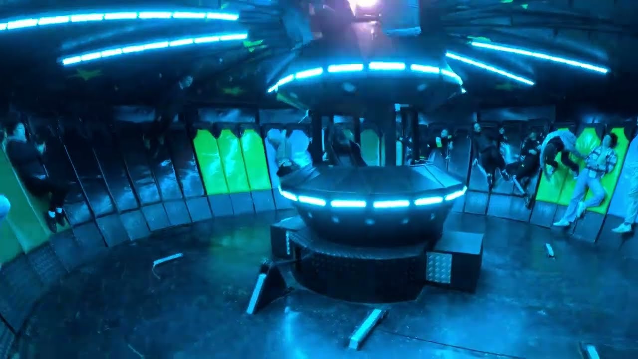 Starship  - El Mahi (Onride) / Nancy - Foire Attractive 2024 / Rotor / Kirmes Fahrgeschäft