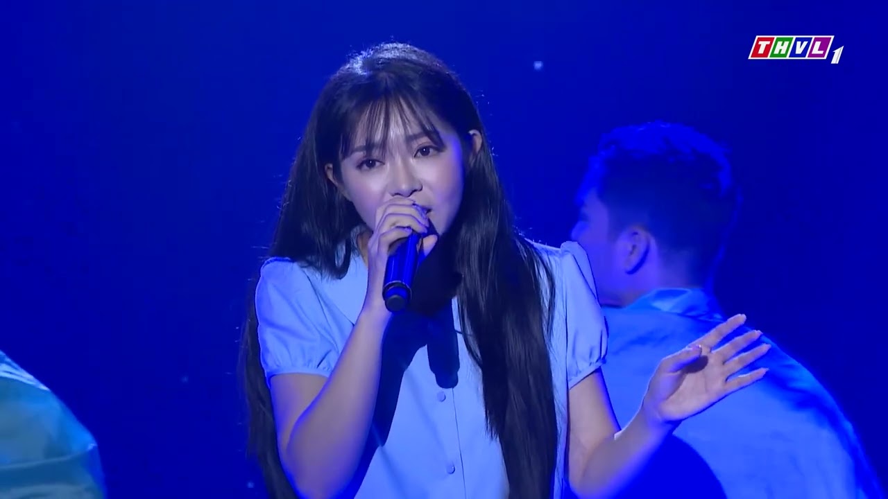 Sa Mưa Gi&ocirc;ng -Nghệ Sĩ h&agrave;i Gia Linh chương tr&igrave;nh T&igrave;nh Bolero