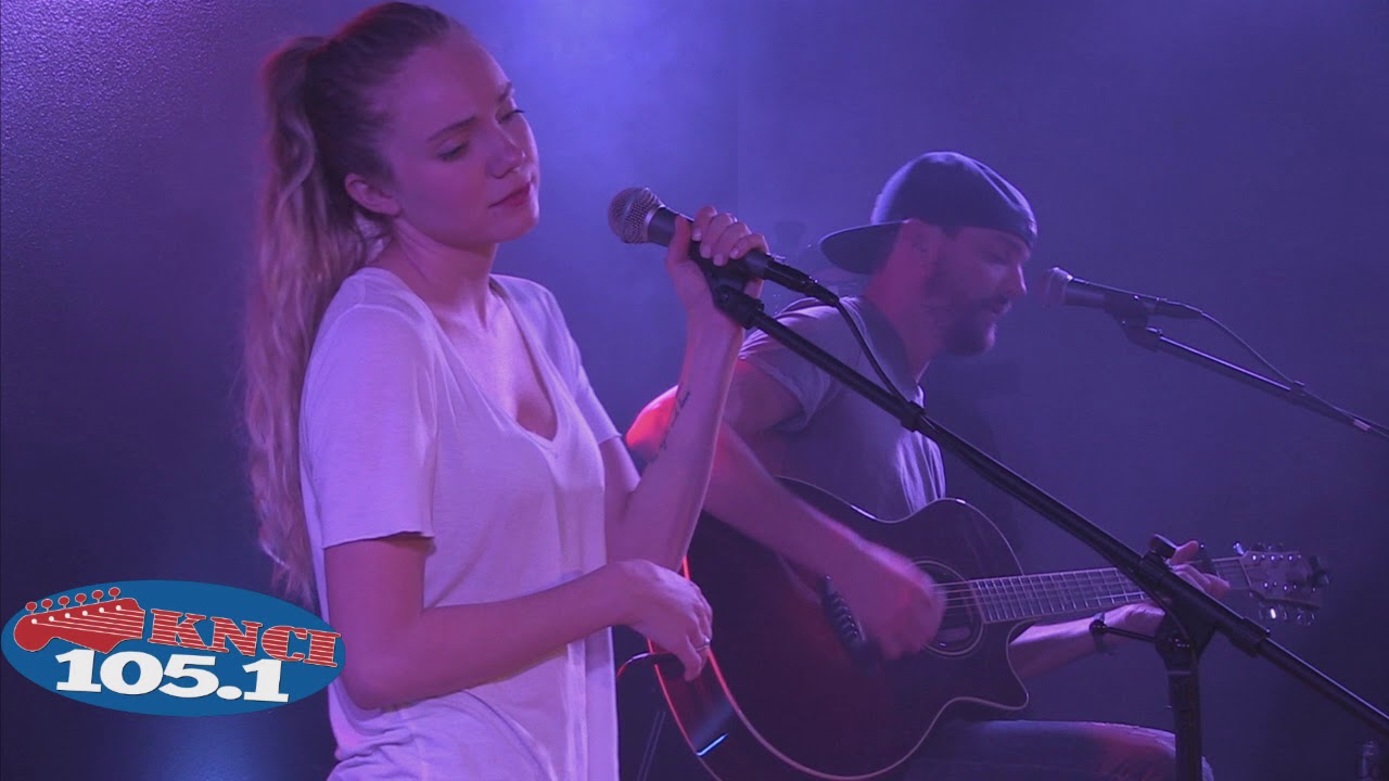 Danielle Bradbery - Worth It (Live)