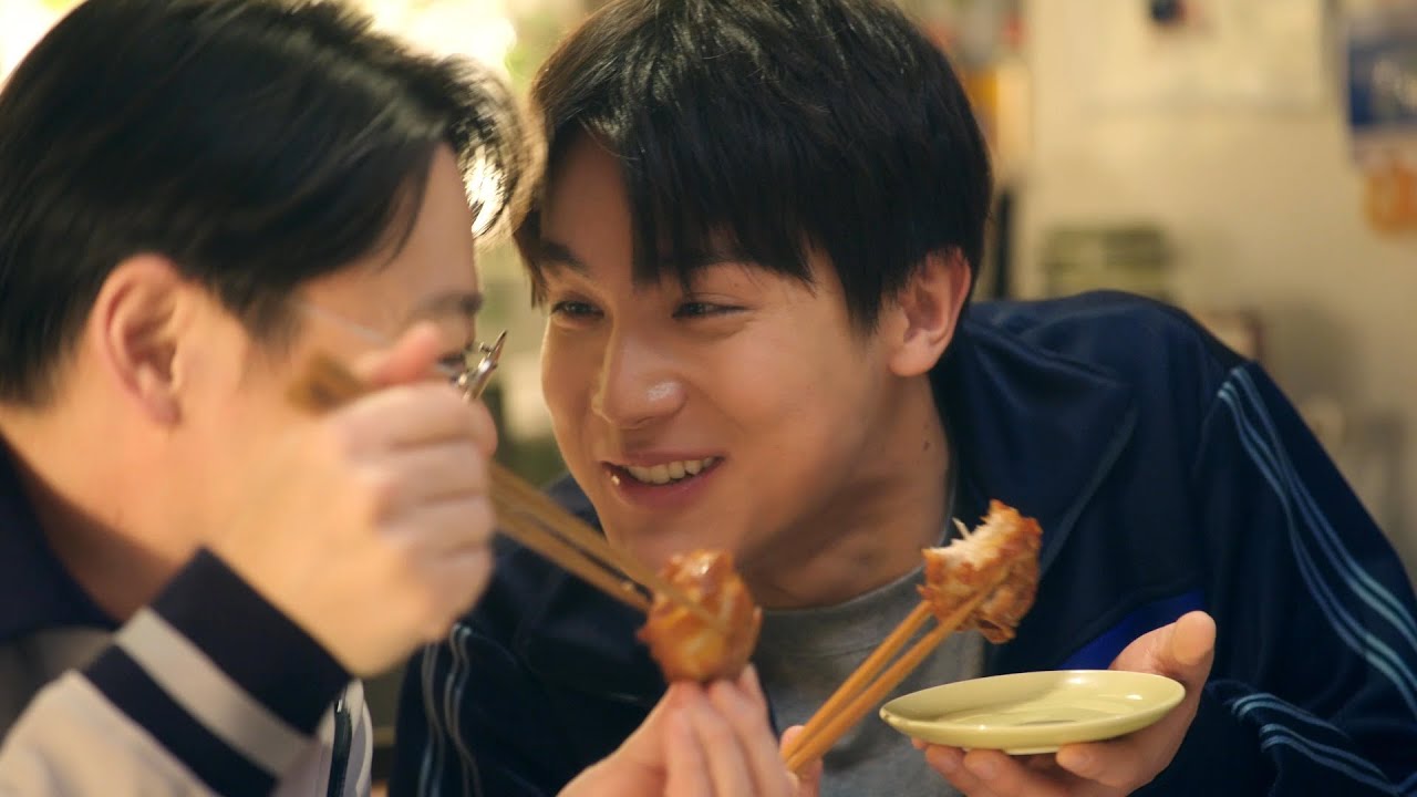 阿部サダヲ&中川大志が初共演！ジャージ姿でハイテンションな親子に　「やわらか若鶏から揚げ　ボリュームパック」新CM＆メイキング