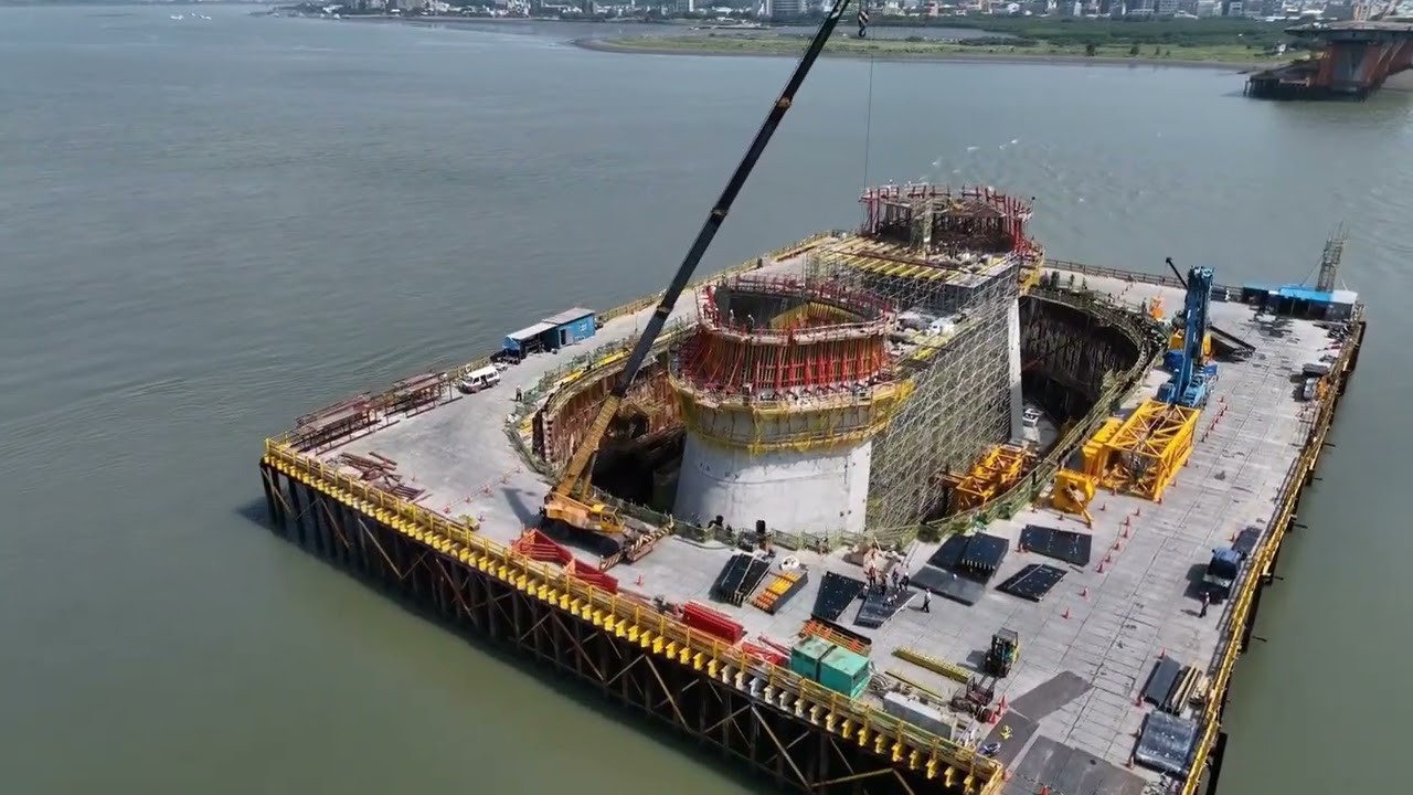 2023.06.02 淡江大橋工程 主橋塔南腳U8綁鋼筋 北腳U7組模將完成 淡水端最新進度