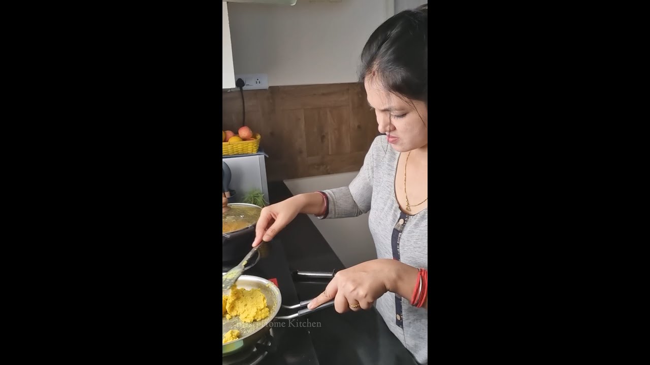 आज ऐसा क्या लंच बनाया, कि इतना जल्दी उठना पड़ा| Stuffed Rice Roti ,Aaloo-Gobhi-Matar Sabji