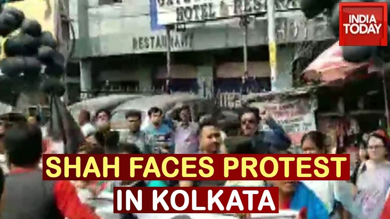 Amit Shah Faces Joint Protest By Cong & Left Outside Kolkata Airport