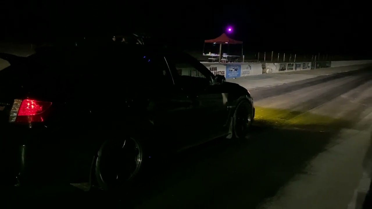 Subaru WRX vs Corvette c7 1/4milla