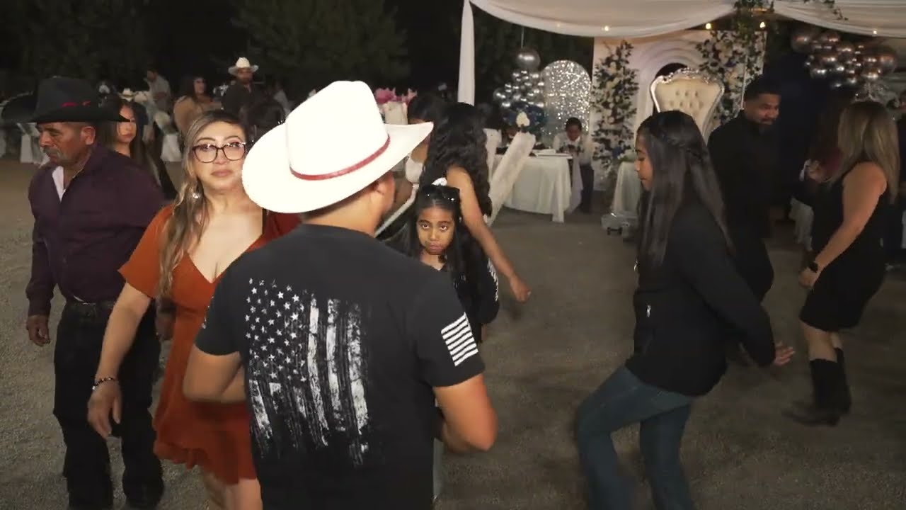 05  BAILE CON BANDA