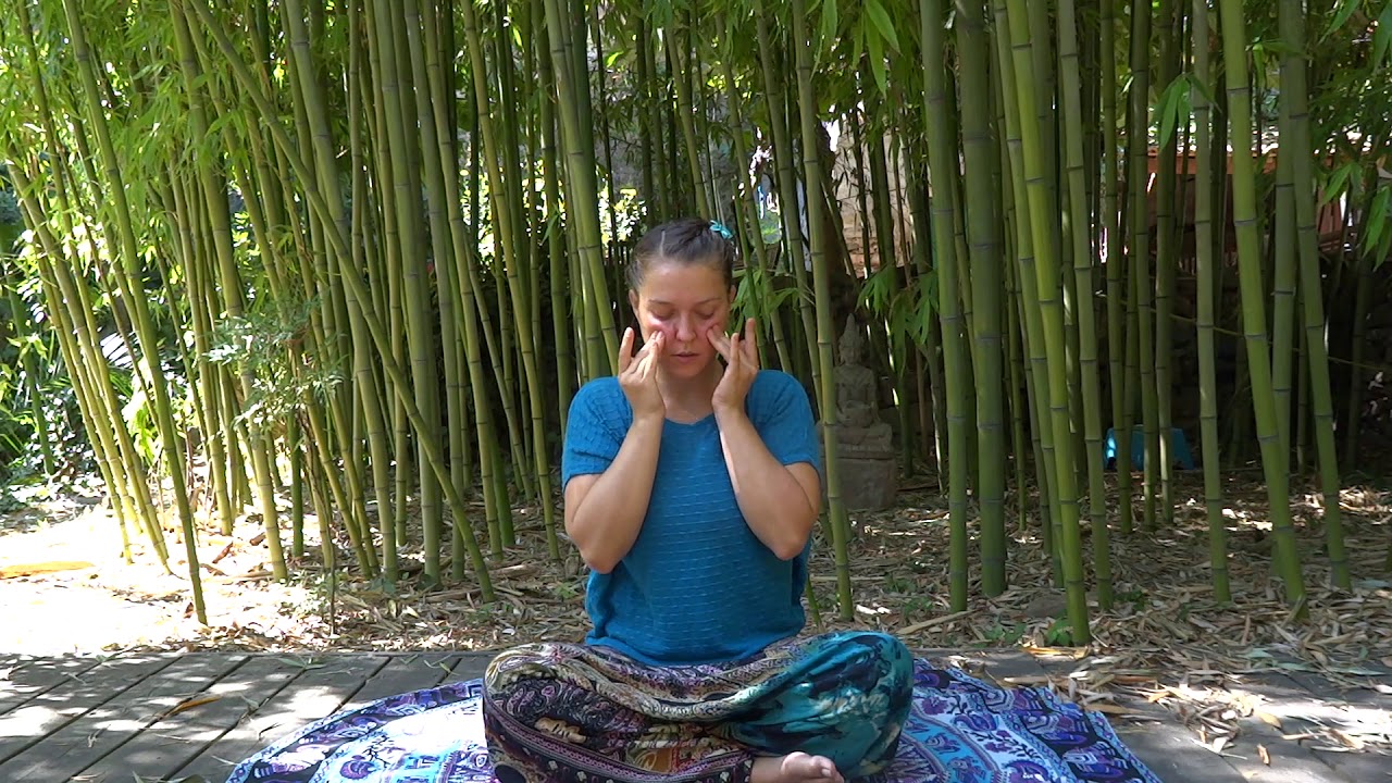 Automassage du visage -Marmas -  Ayurveda