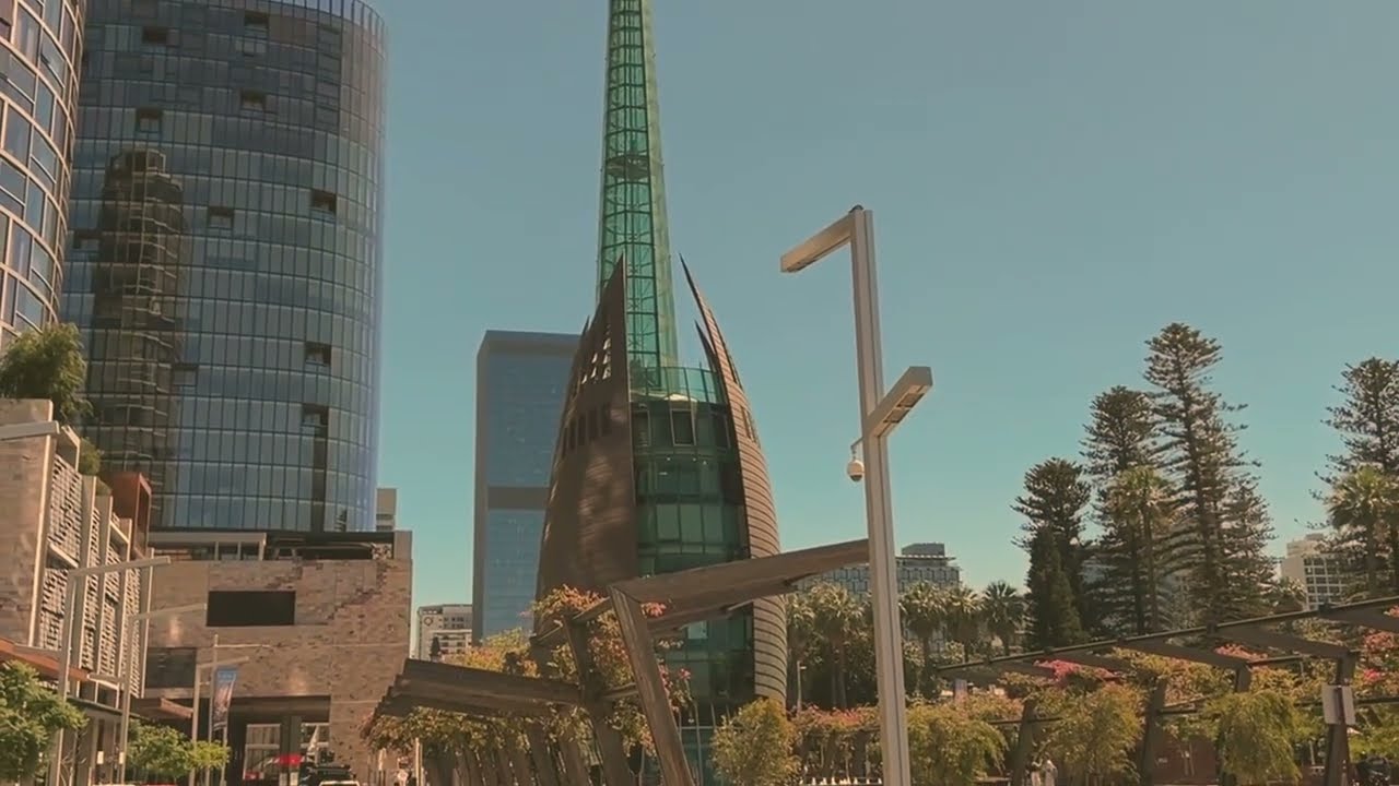 Sunset Walk at Perth Riverside Towards Elizabeth Quay | 4K City Walk 2025