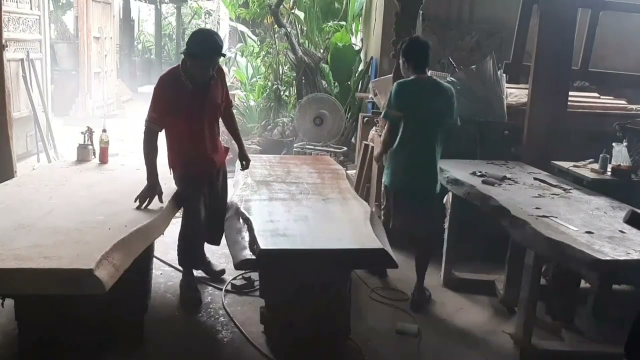 Finishing 3 meja papan solit wood sekaligus 