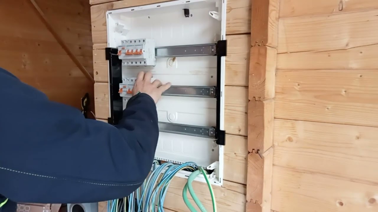 Instalación eléctrica en una casa de madera ⚡🏡 WOODEN DREAM