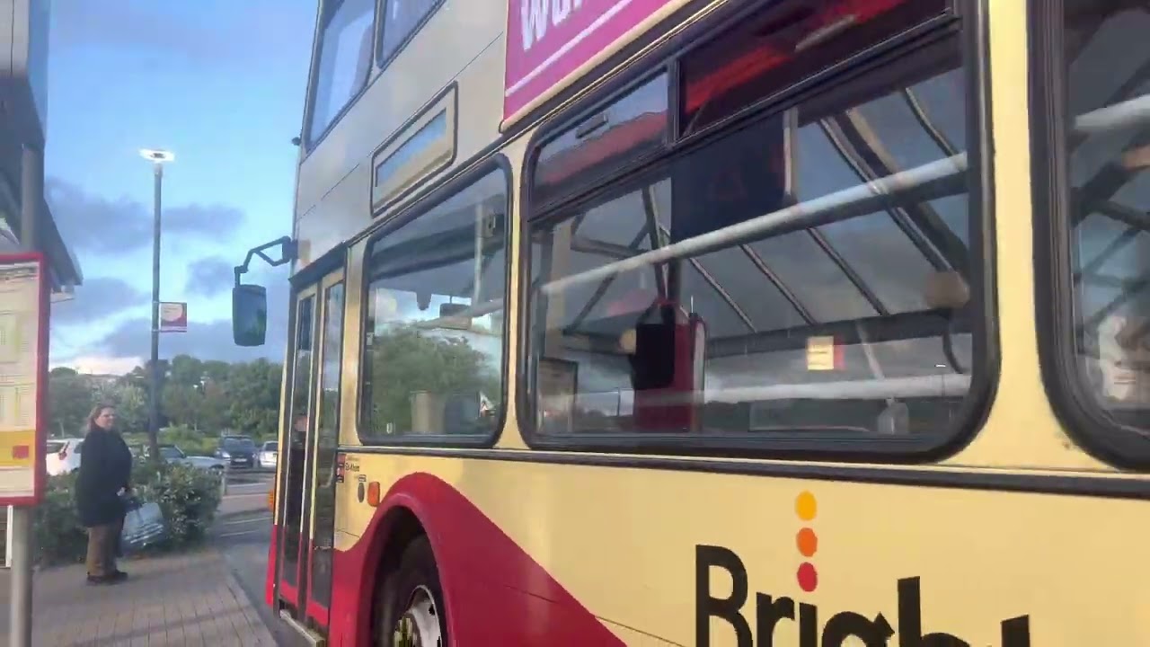 BRIGHTON & HOVE BUS ROUTE 46 ARRIVING INTO HOLMBUSH CENTRE