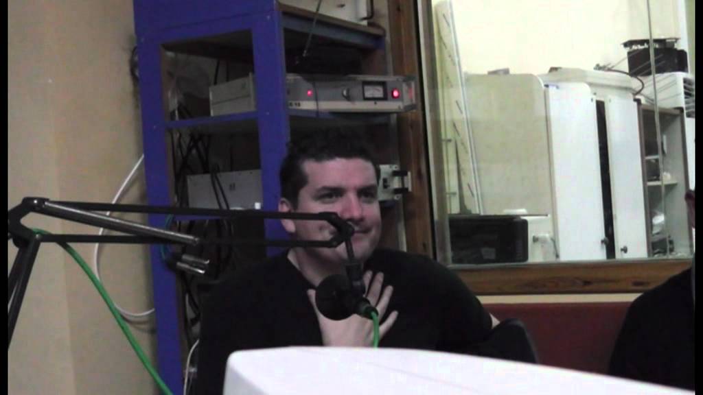 Μοδίστρες και κομμωτριες-Ολες οι μελαχροινες