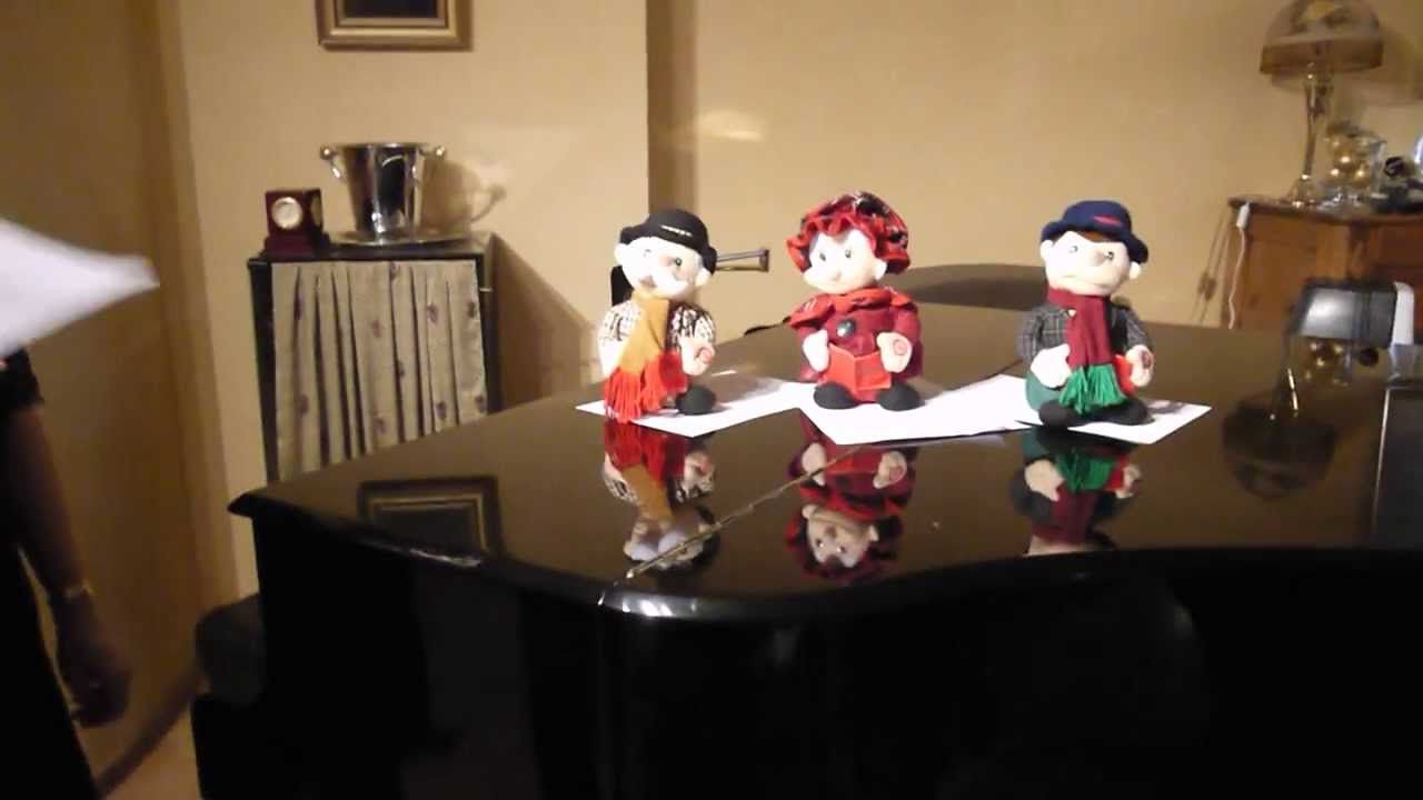 toys singing Christmas song  2013 Playing Piano