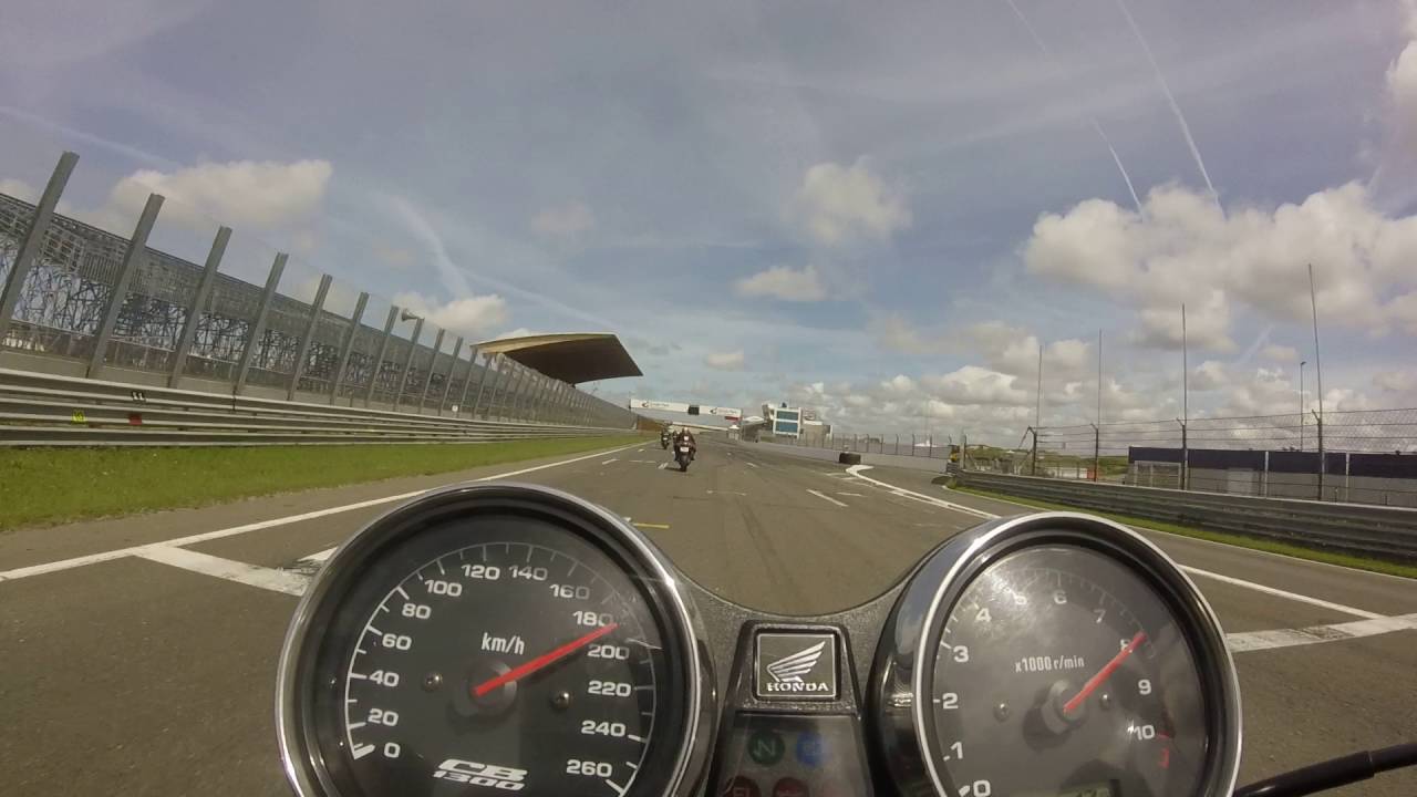 Met de Honda Cb1300 op Circuit Zandvoort