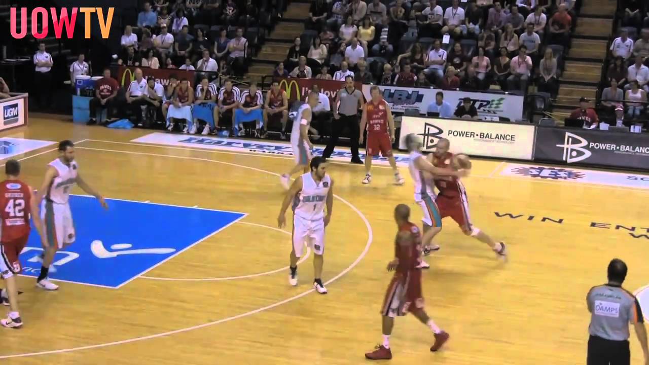 UOWTV Sport - Hawks off to winning start