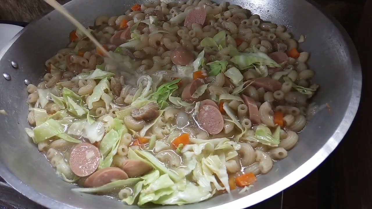 creamy pork macaroni soup/RR kusina