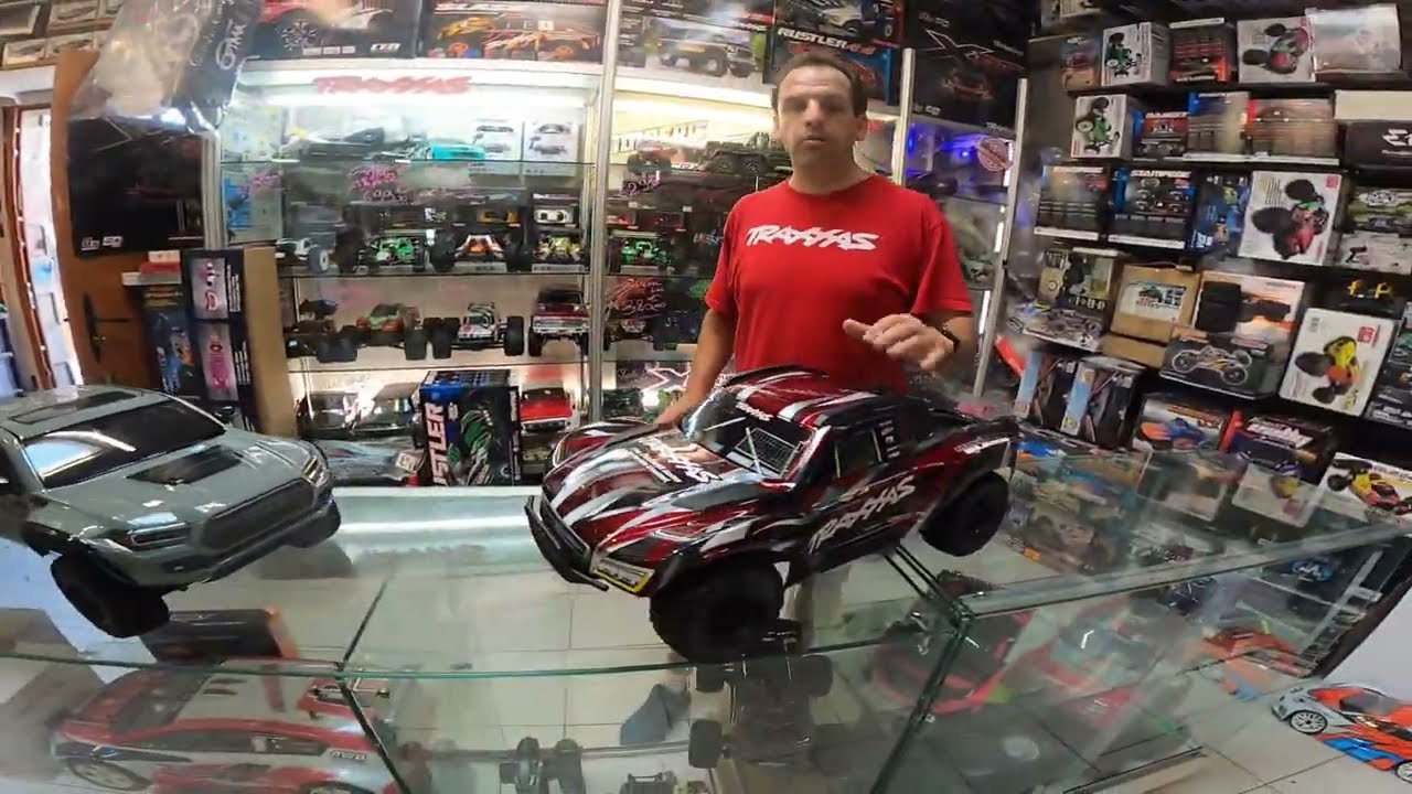 ON TEST LE MAX SLASH TRAXXAS ET LE TACOMA KYOSHO