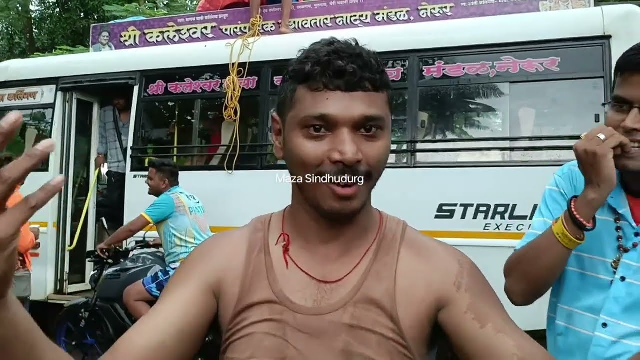 खलनायक एक्सप्रेस मधून कलेश्वर दशावतार नाट्यमंडळचा ( स्वतः मालक बाबी कलिंगण ) मुंबई दौरा