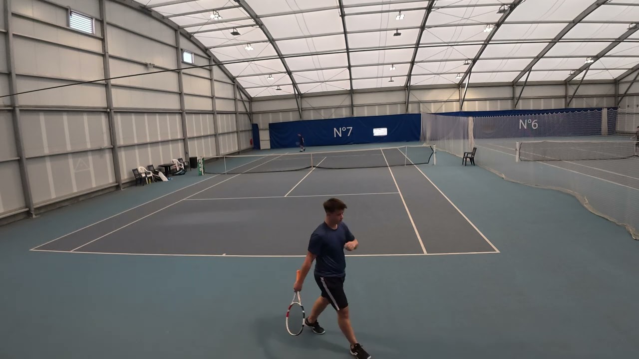 1er Tour du Tournoi d'Automne du TC Bourg-en-Bresse contre Paul 30/1 Partie 1/2
