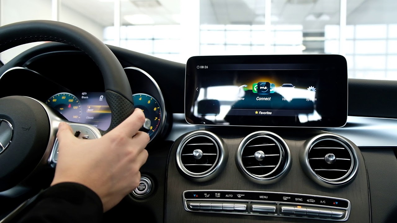 Tech Tuesday: New 2019 C300 Steering Wheel and High Resolution Screens