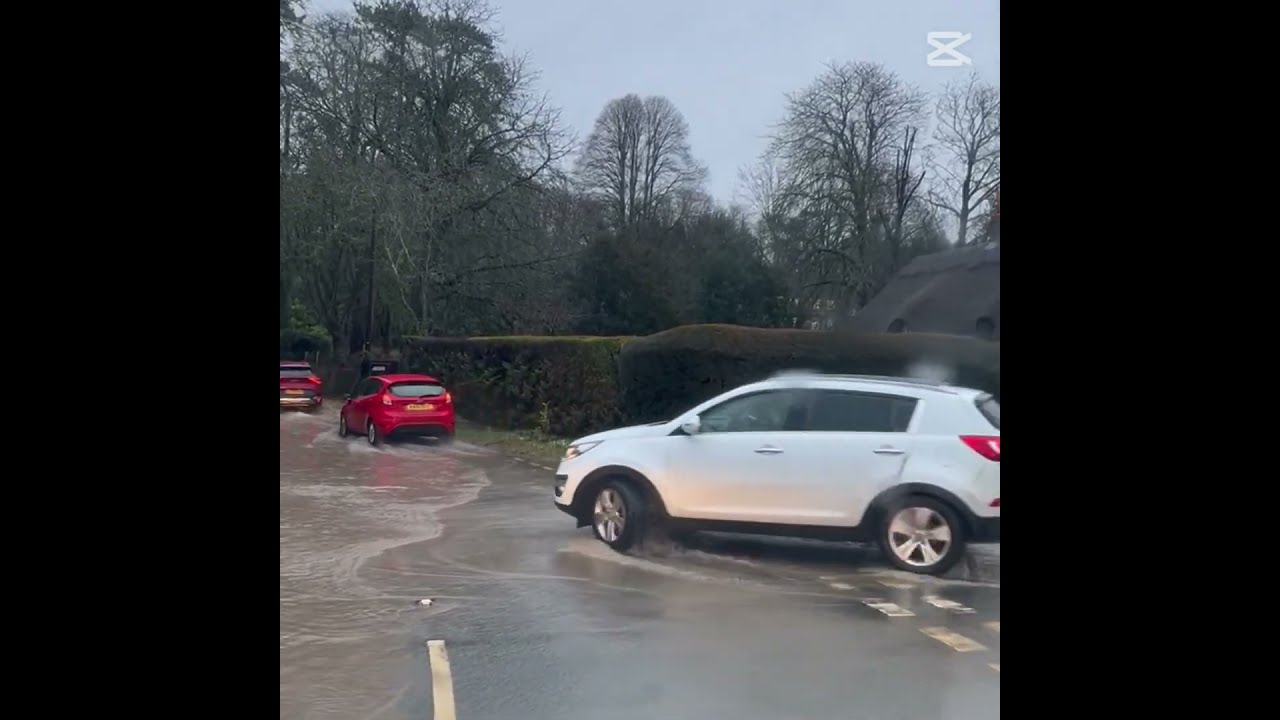 Dashcam Flooding in Axford near Basingstoke