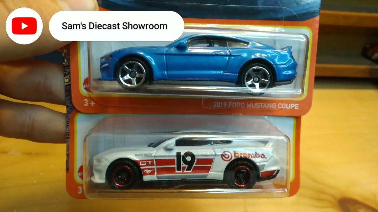 White and Blue x2 '19 Ford Mustang Coupe #31 and 82 2021 Matchbox Unboxing Review MBX Metro Showroom