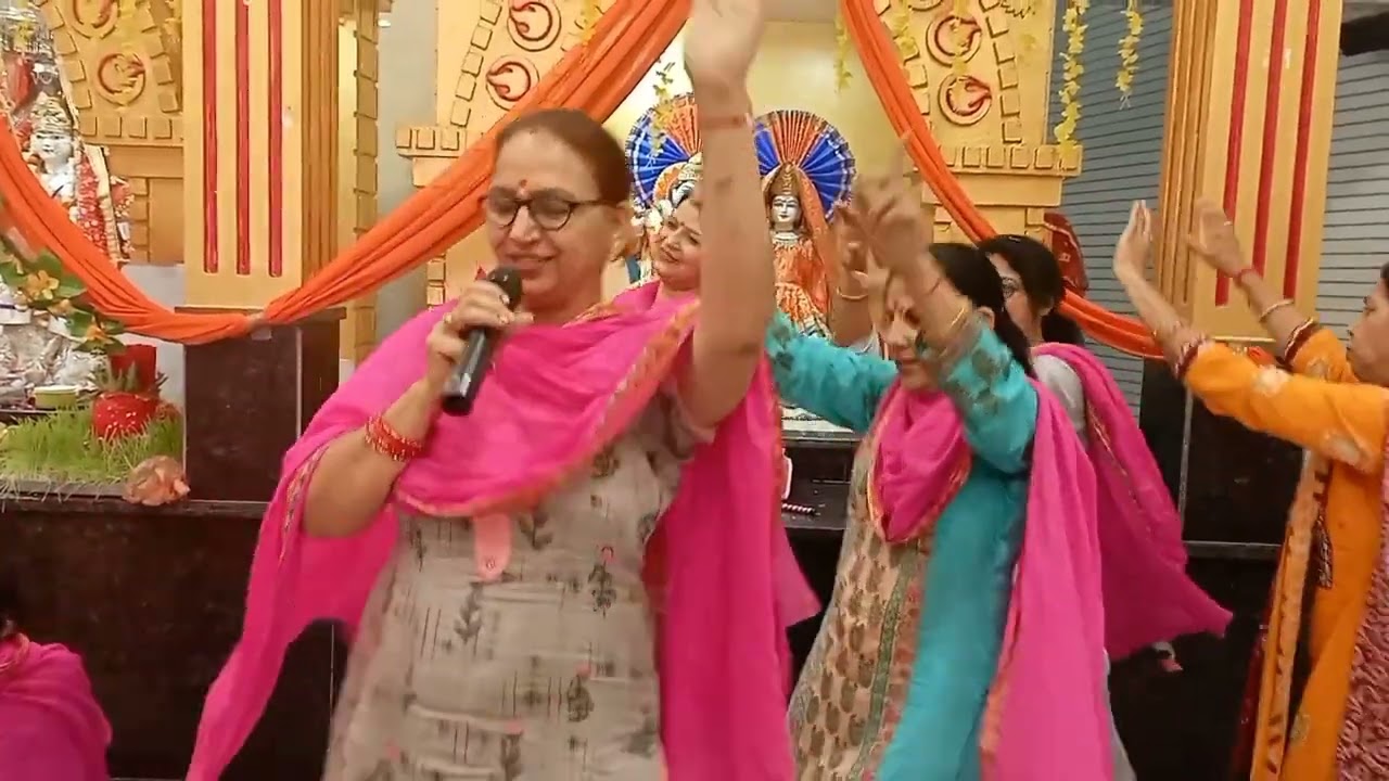 श्यामा ऐवें ना बजाया करो बांसुरी घरों सानू मार पैंदी ए || बांके बिहारी जी का भजन || #कृष्ण भजन