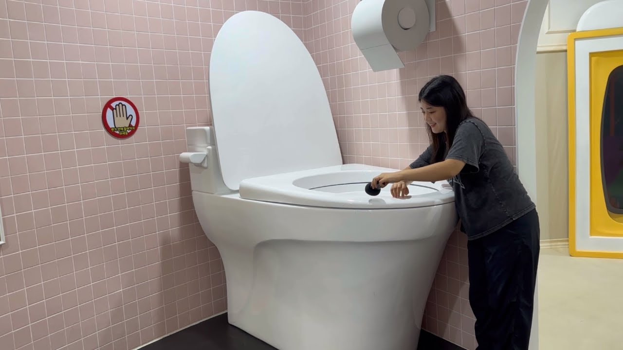 АСМР в гигантском тематическом парке 🚽📺 схватка, царапина 100+ триггеров 👻