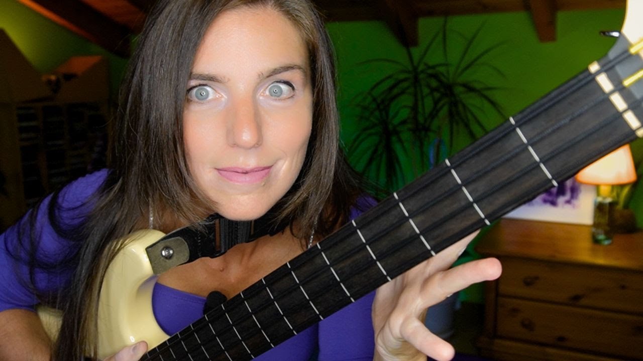 BASSO FRETLESS, PASSATO E FUTURO CON UN SAPORE INDIANO