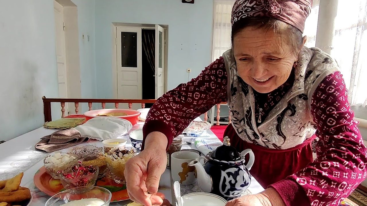 Добродушная хозяйка Шарафат