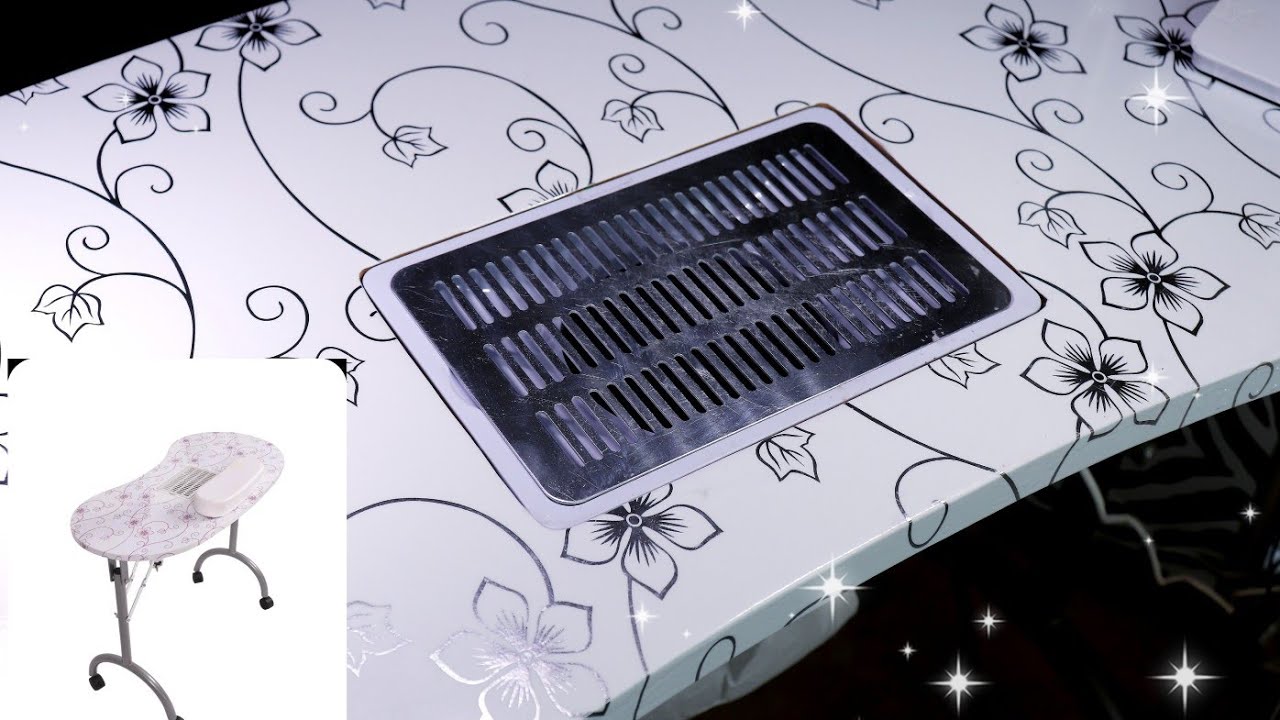Mesa para uñas/un año de uso.