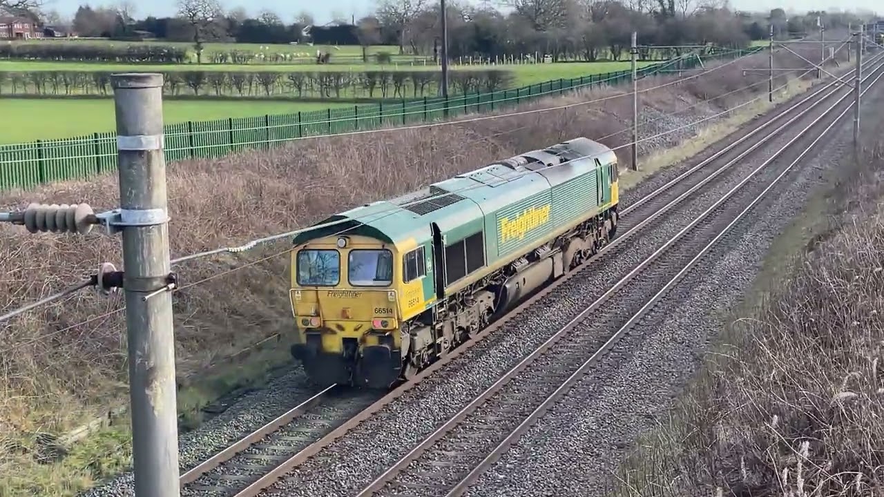 Freight & Passenger Trains at Chapel Lane Footbridge (Acton Bridge Cheshire) 24.01.26