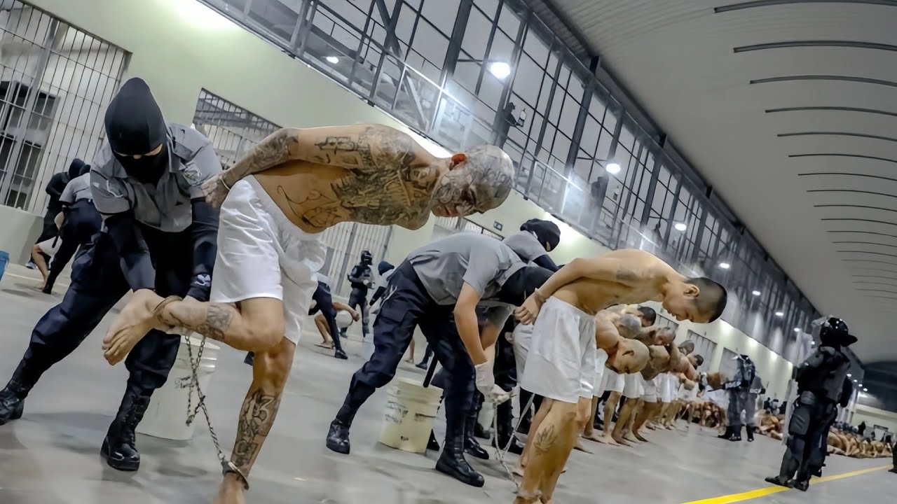 エルサルバドルの刑務所、3000人のギャングメンバーを大規模移送| CECOT