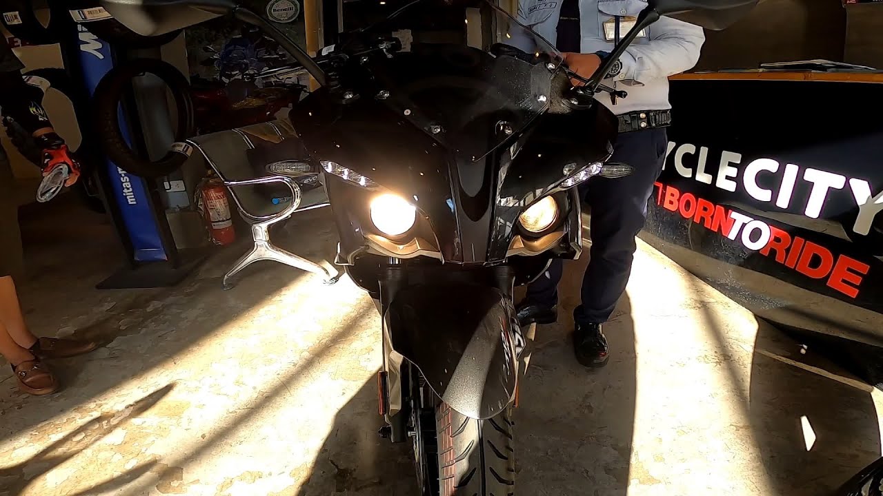 Bajaj Rouser RS 200 with ABS New Model  SRP 133,900 (200cc na may ABS na)