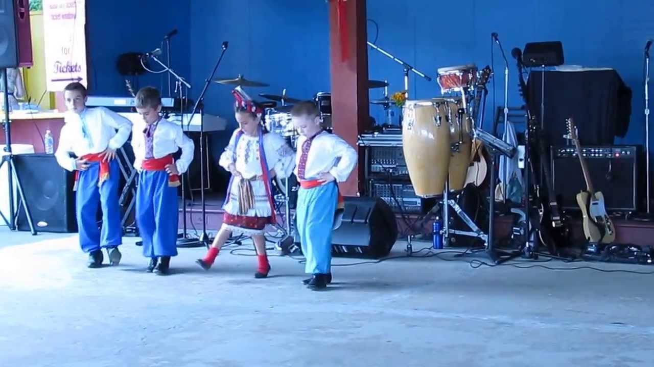 Ukrainian Children Dancing