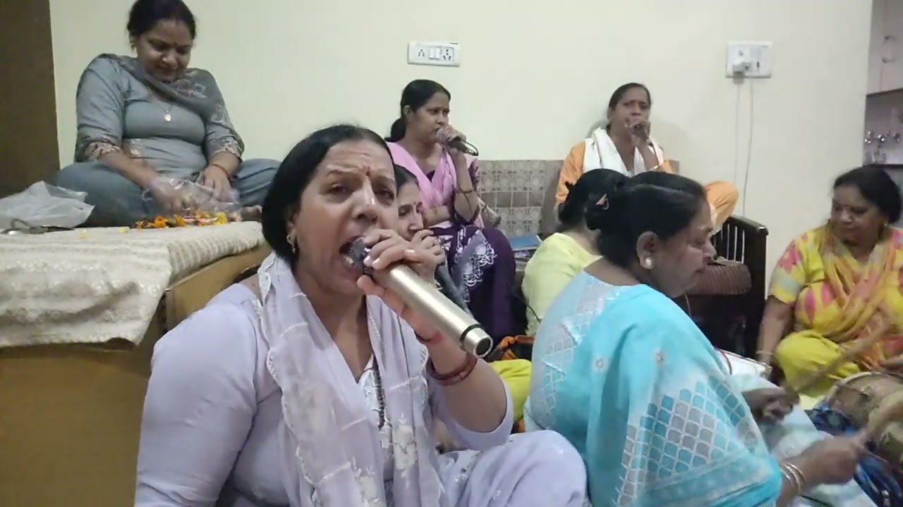 होलीभजन धमाकेदार होलीया मे उड़े रे गुलाल श्याम तेरे मंदिर में सुनीता गुलिया हरियाणवीभजन ❤️👌