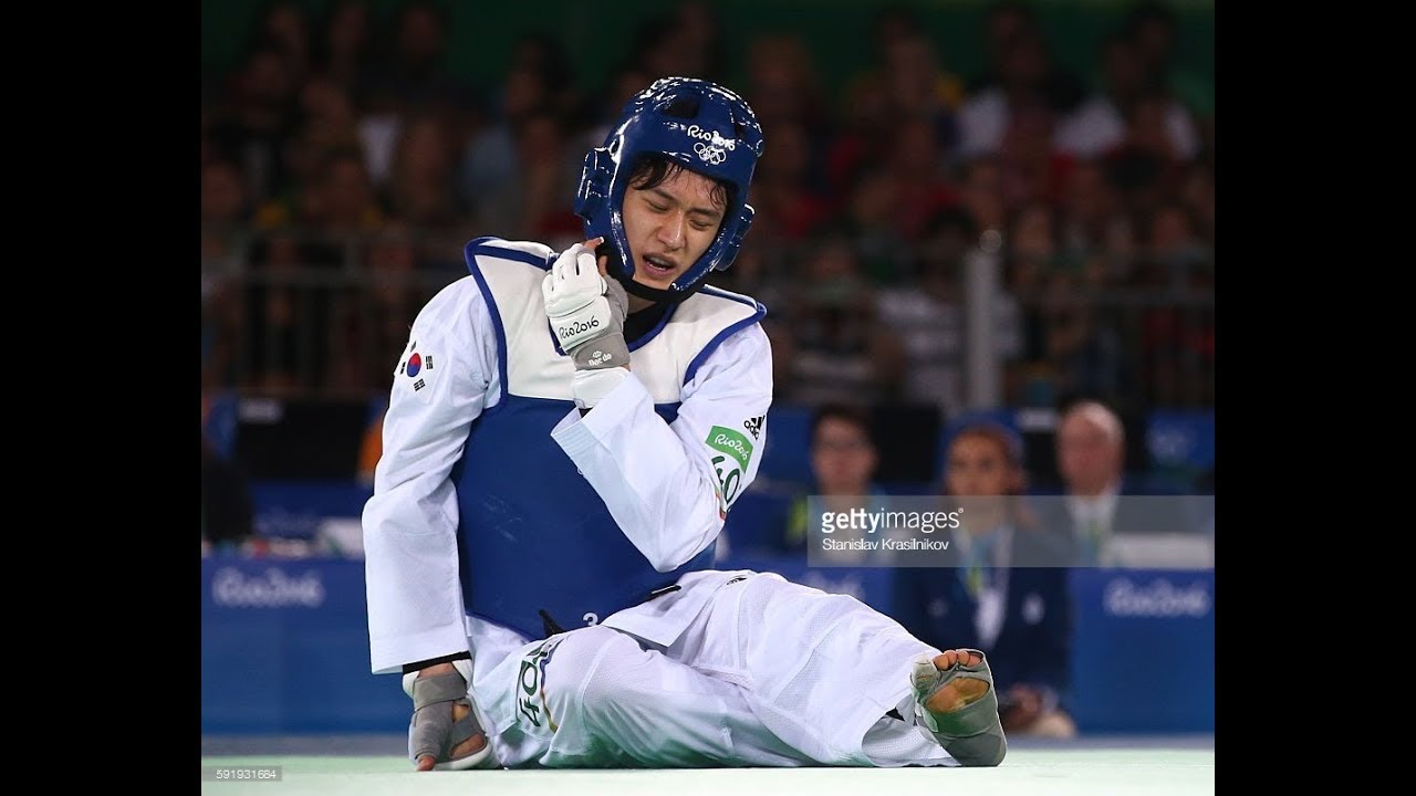 Lee dae hoon/the best kicks highlights /taekwondo