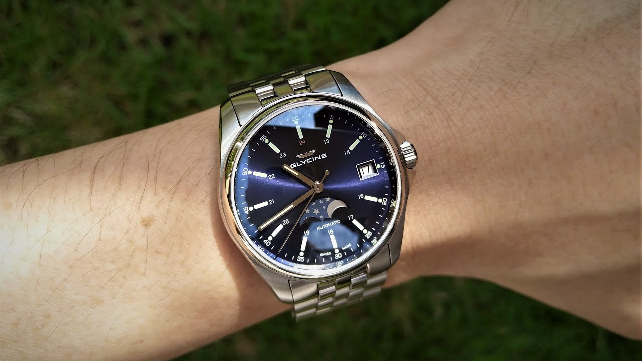 Glycine Combat Classic 36 Moon phase Watch GL0193 - A Watch that was Declared as a Bra!