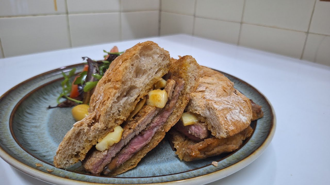 Prego no P&atilde;o (Portuguese Steak Sandwich )
