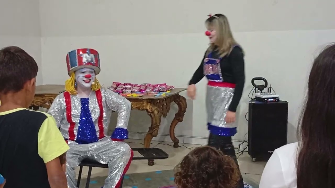 A grande Mágica do Palhaço Macarrão 🤣